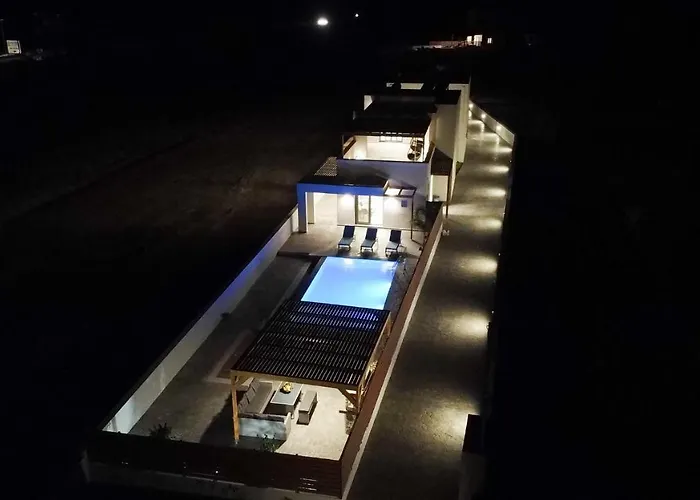 Dorieus Villa Lakhania